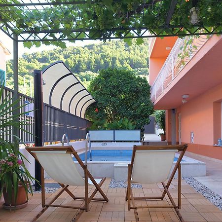 Poolside Paradise - A Hidden Gem In Split Kültér fotó